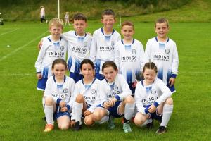 The Quigleys Point Swifts under-8's team.