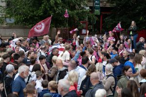 21-06-25-F Cup-Parade-21