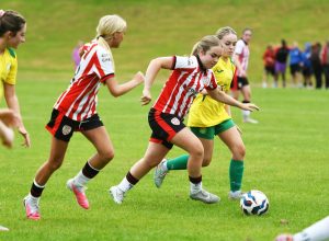 Girls-U-17-action-4-20-7-26